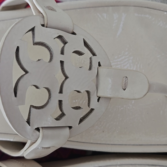 Tory Burch Women's Cream Patent Leather Miller Platform Sandals New W/box - Picture 3 of 4